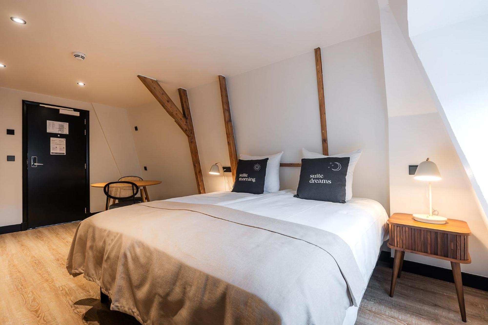 Limehome Amsterdam Leidsekruisstraat Ngoại thất bức ảnh
