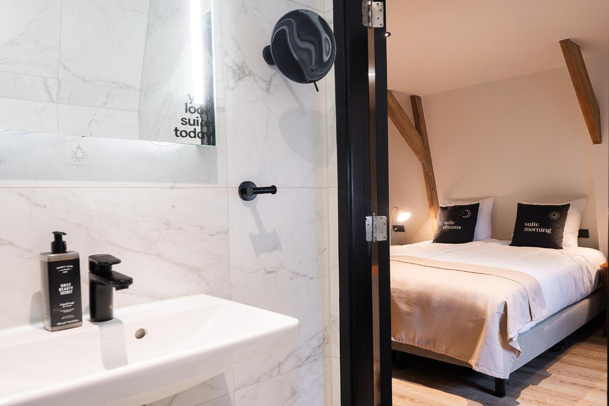 Limehome Amsterdam Leidsekruisstraat Ngoại thất bức ảnh