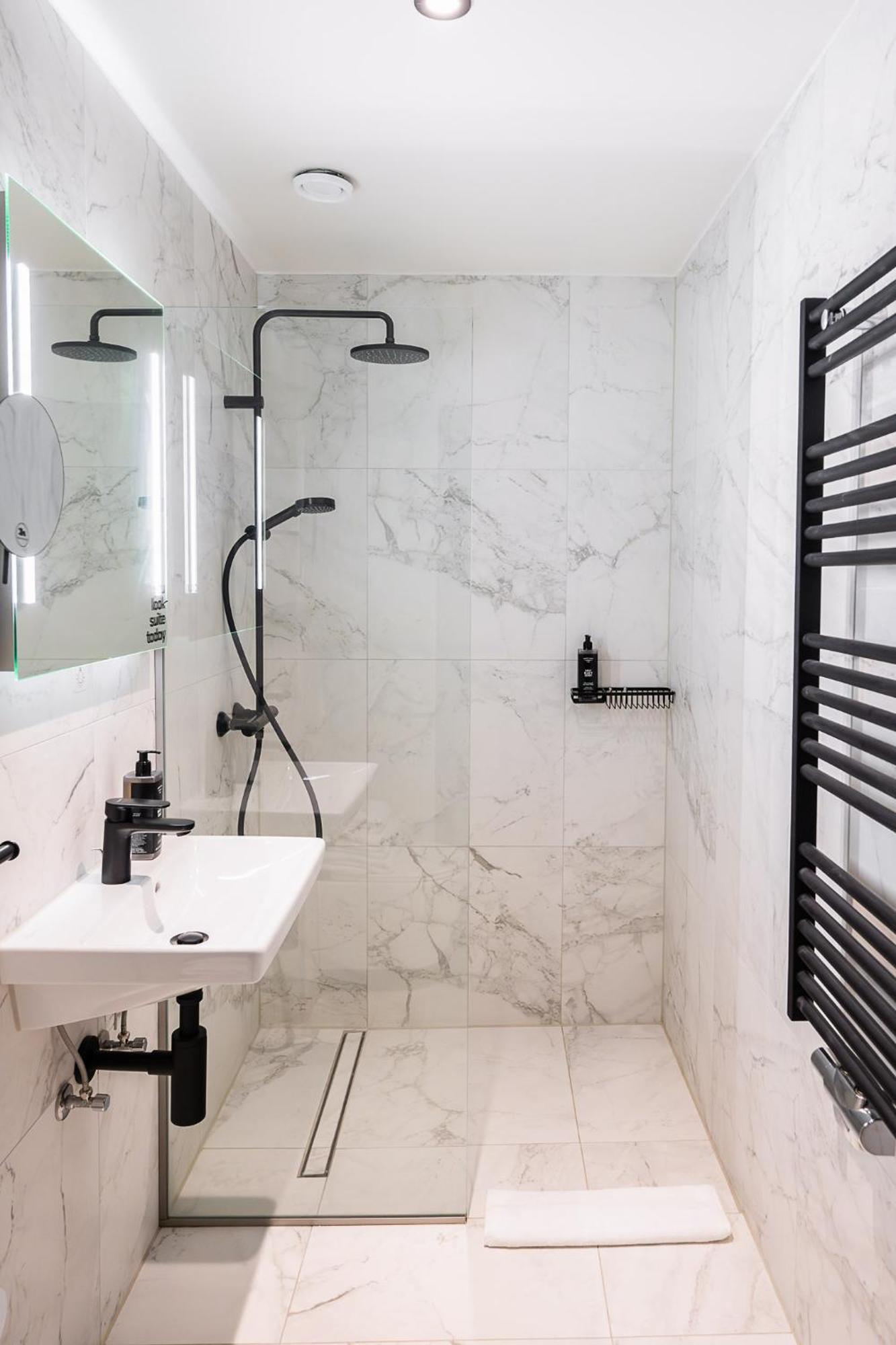 Limehome Amsterdam Leidsekruisstraat Ngoại thất bức ảnh