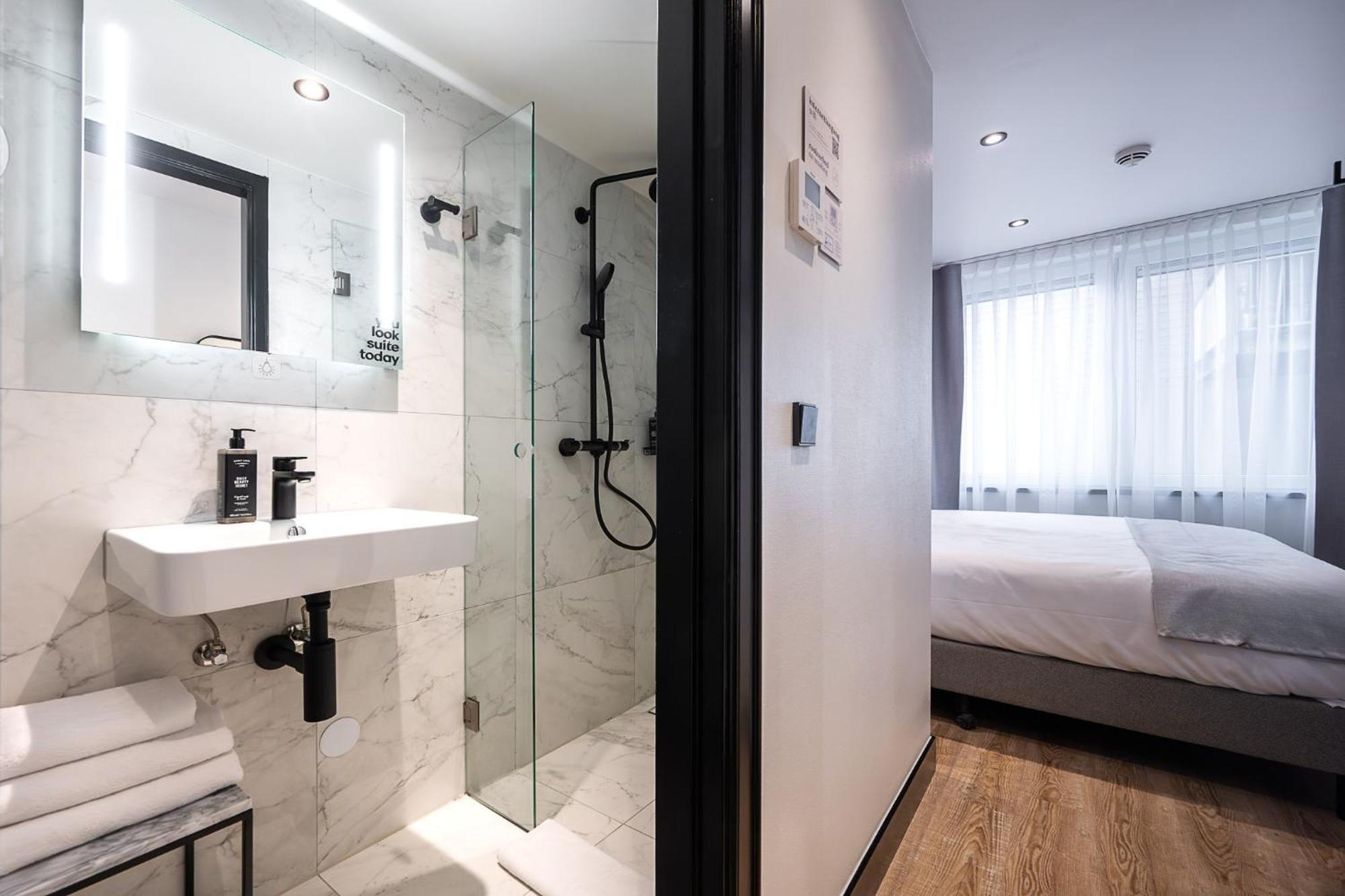 Limehome Amsterdam Leidsekruisstraat Ngoại thất bức ảnh